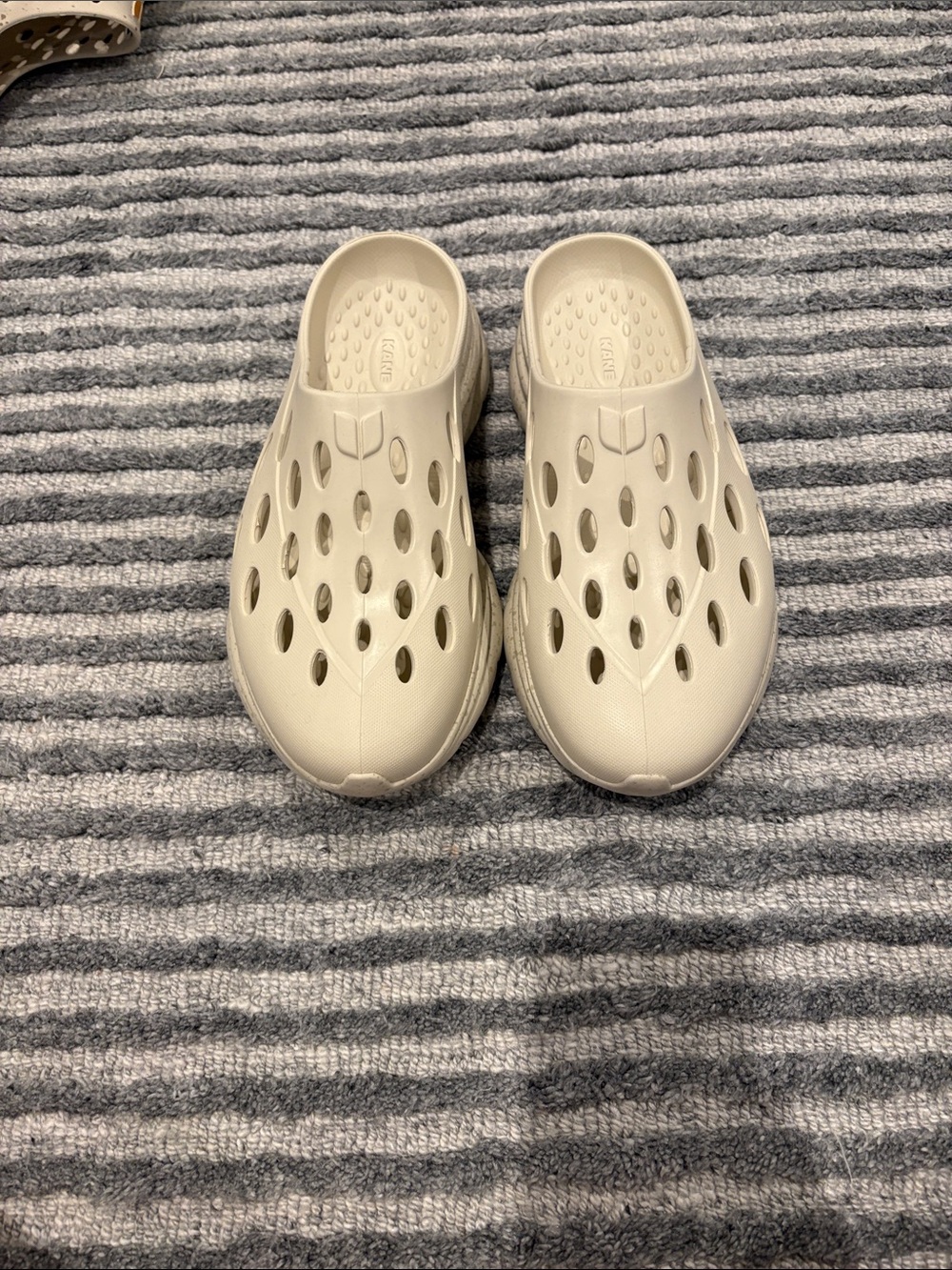 Men's kanes Ventilated Slip-On Loafers in Beige - Lightweight Casual Clogs